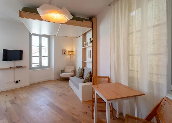 #59 Central Balcony 5Mins Old Town & Sea Ac Wifi